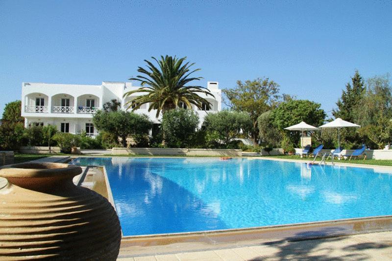 Mantenia Hotel Платанес Экстерьер фото